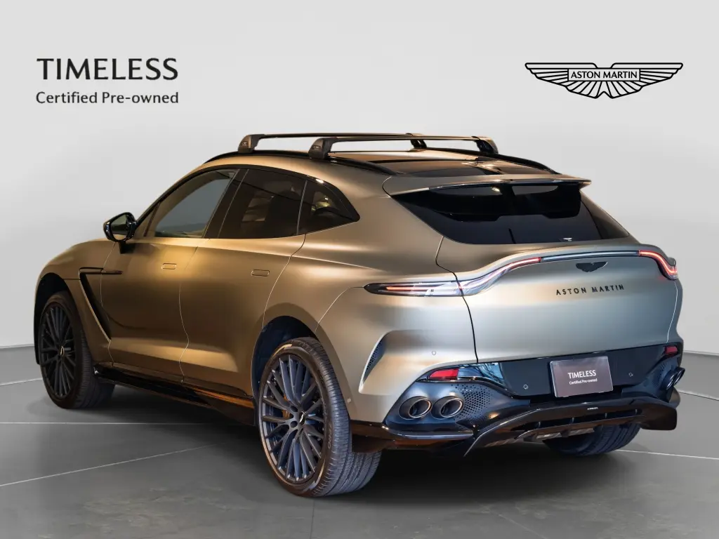 2024 DBX 707 SUV thumbnail vehicle image 1