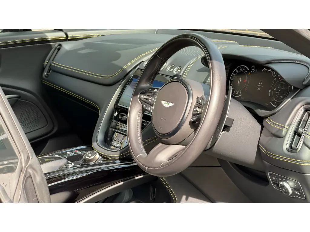 2024 DBX 707 SUV thumbnail vehicle image 2