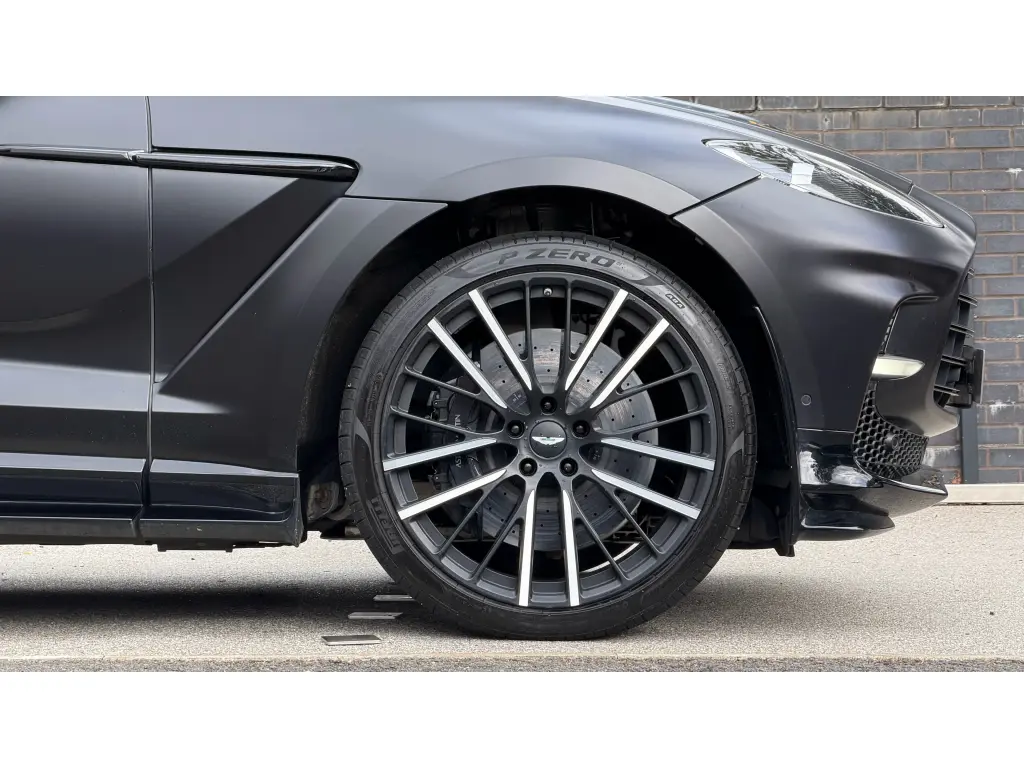 2024 DBX 707 SUV thumbnail vehicle image 3