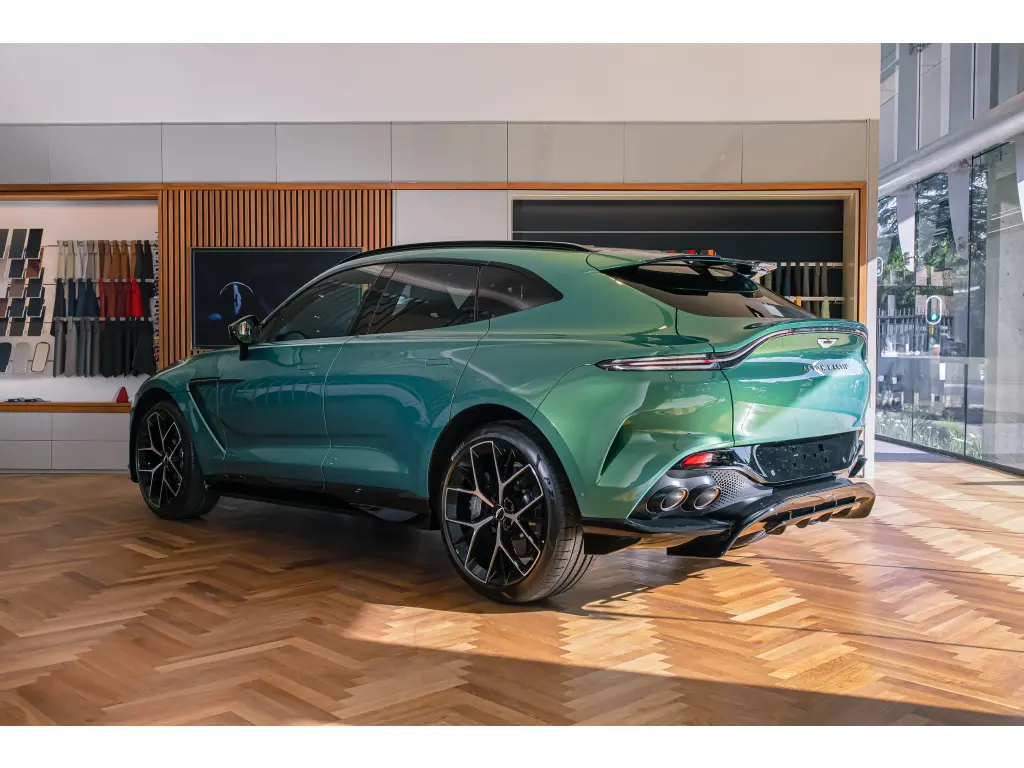2024 DBX 707 SUV thumbnail vehicle image 1