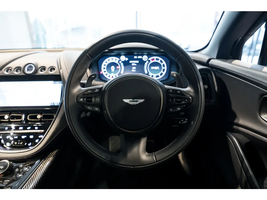 2024 DBX 707 SUV thumbnail vehicle image 2