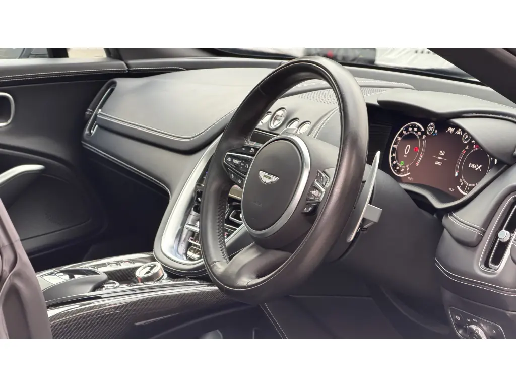 2024 DBX 707 SUV thumbnail vehicle image 2