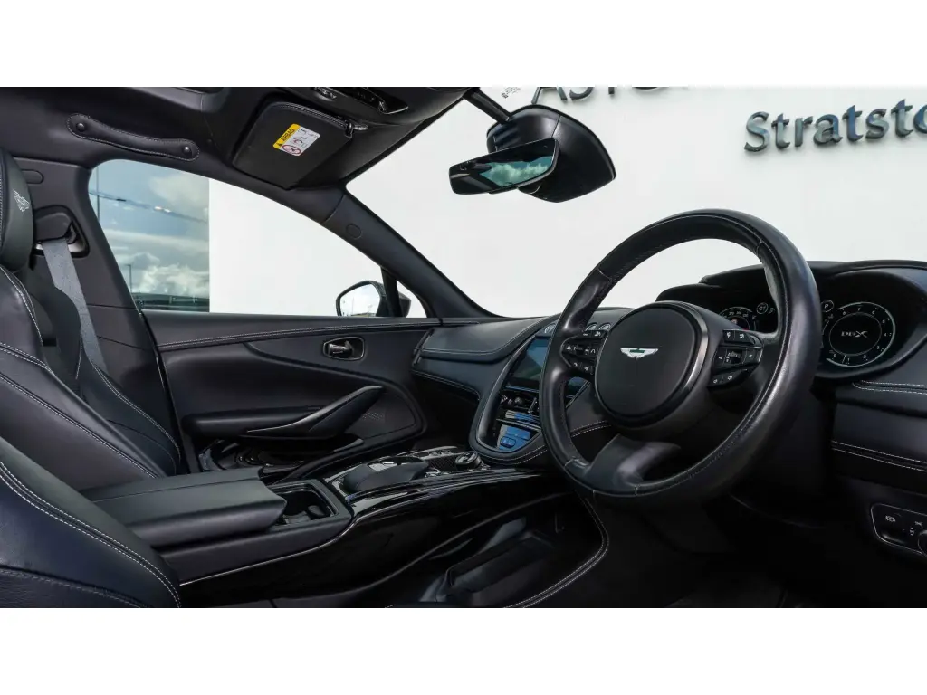 2024 DBX 707 SUV thumbnail vehicle image 2