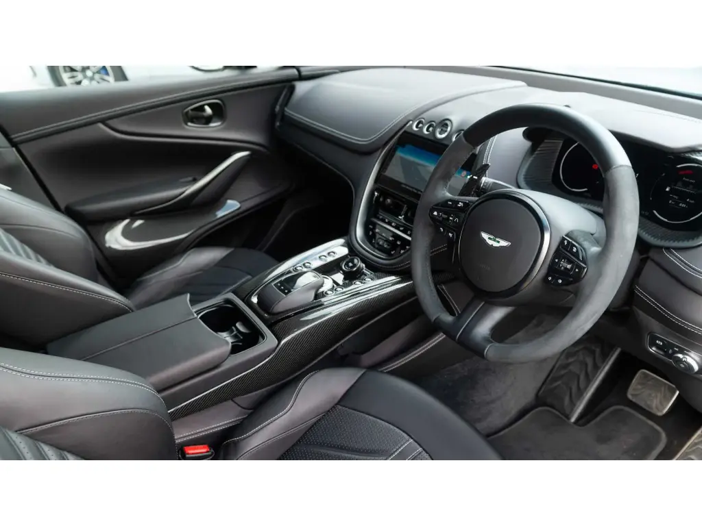 2024 DBX 707 SUV thumbnail vehicle image 2