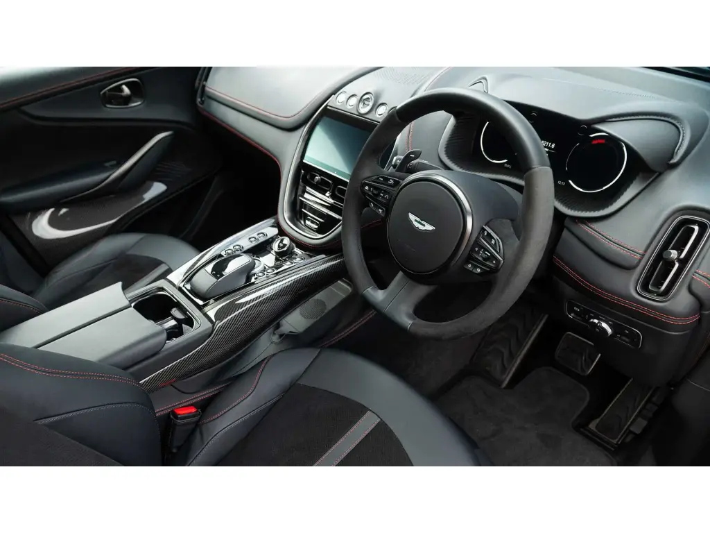 2024 DBX 707 SUV thumbnail vehicle image 2
