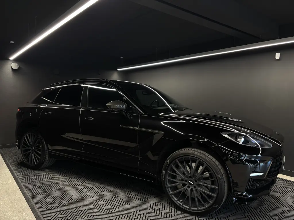 2024 DBX 707 SUV main vehicle image