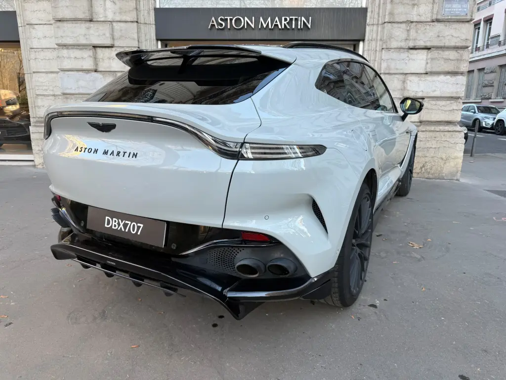 2024 DBX 707 SUV thumbnail vehicle image 1