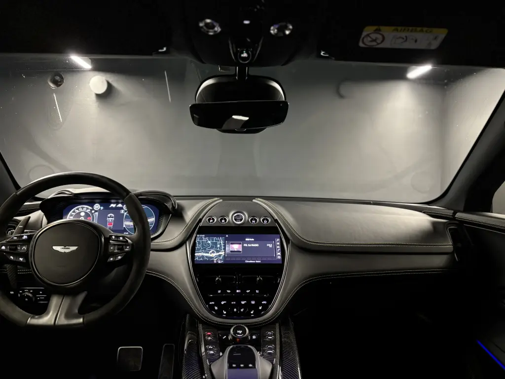 2024 DBX 707 SUV thumbnail vehicle image 2