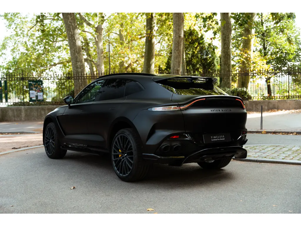 2024 DBX 707 SUV thumbnail vehicle image 1