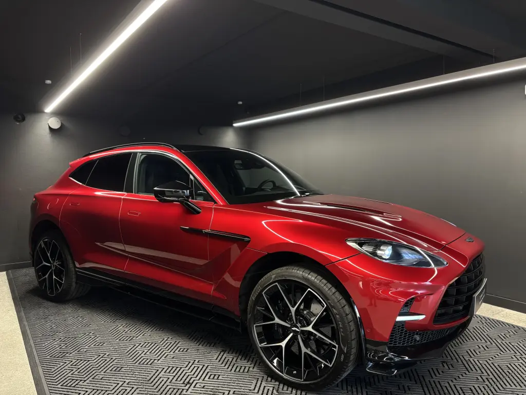 2024 DBX 707 SUV main vehicle image