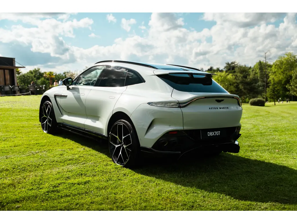 2024 DBX 707 SUV thumbnail vehicle image 1