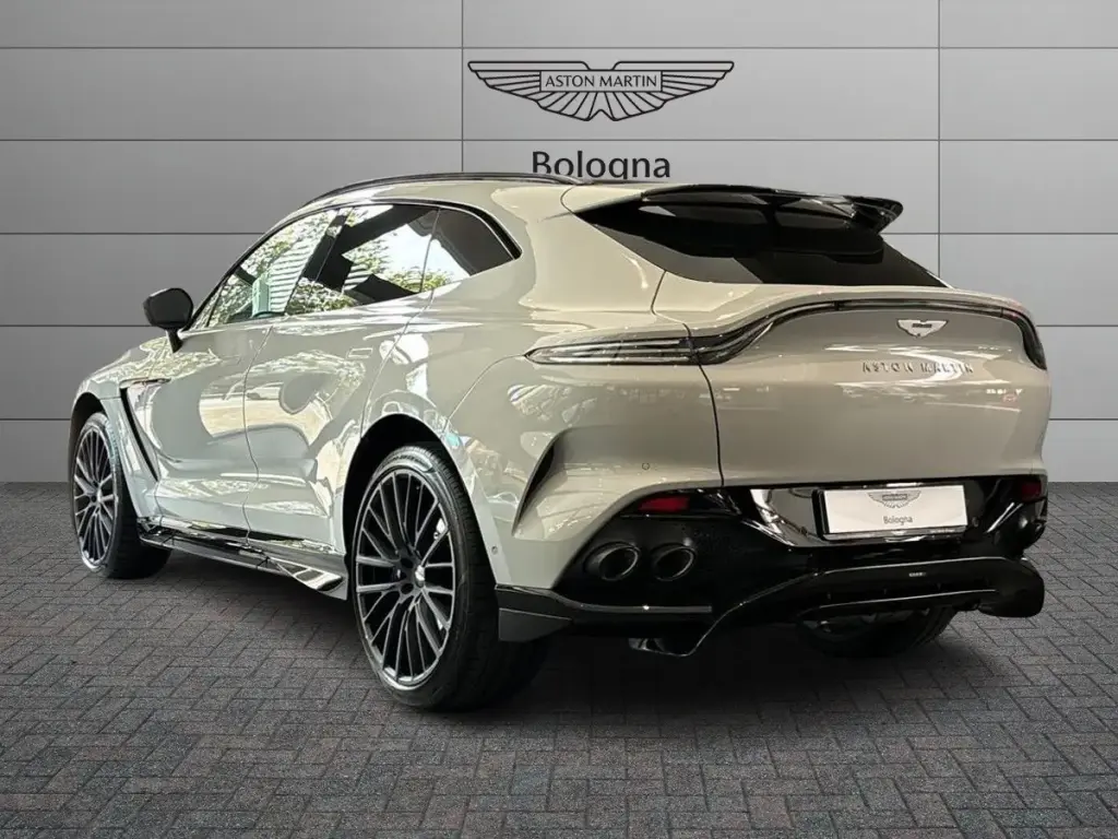 2024 DBX 707 SUV thumbnail vehicle image 1