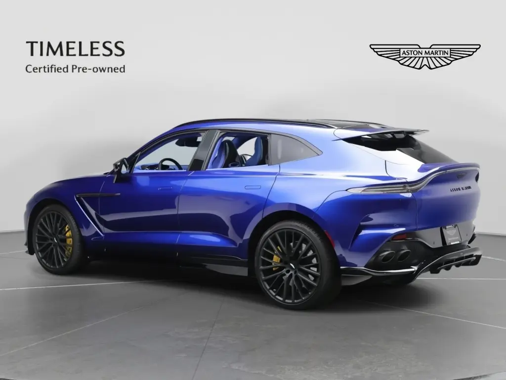 2024 DBX 707 SUV thumbnail vehicle image 1