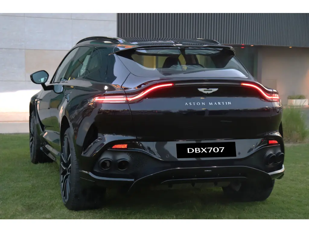 2024 DBX 707 SUV thumbnail vehicle image 1