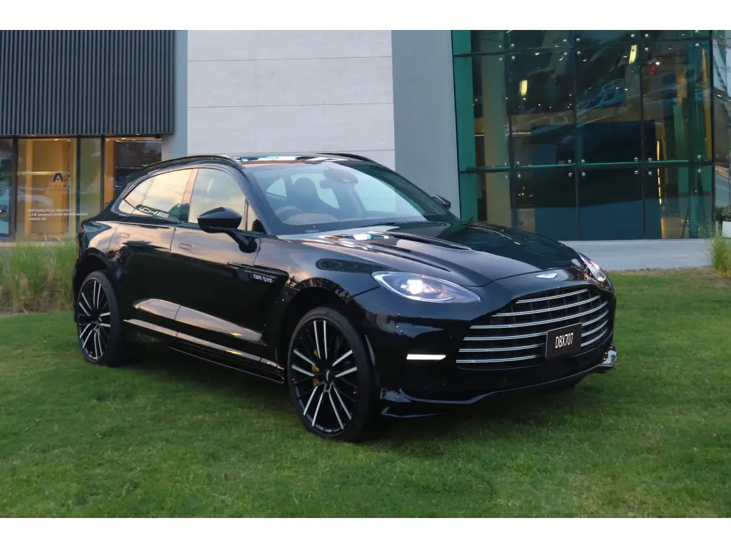 2024 DBX 707 SUV main vehicle image