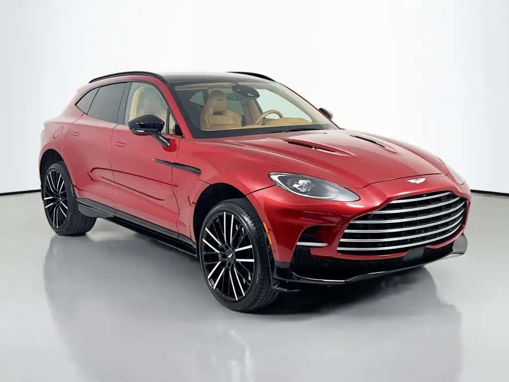 2024 DBX 707 SUV main vehicle image