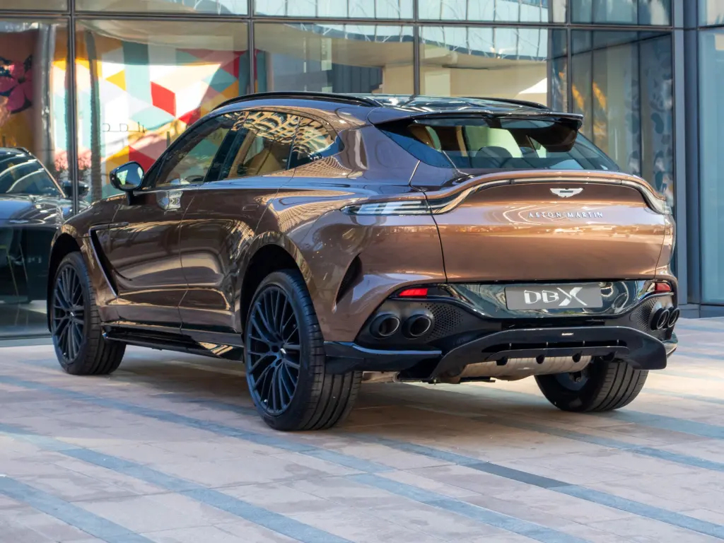 2024 DBX 707 SUV thumbnail vehicle image 1
