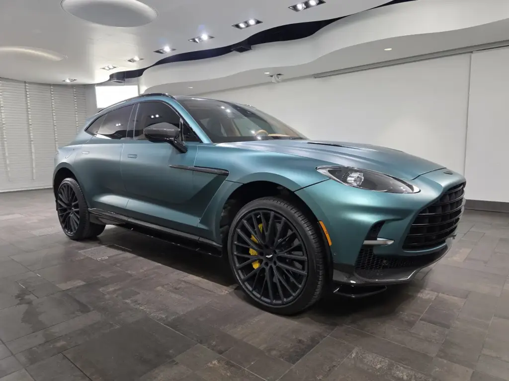 2024 DBX 707 SUV main vehicle image