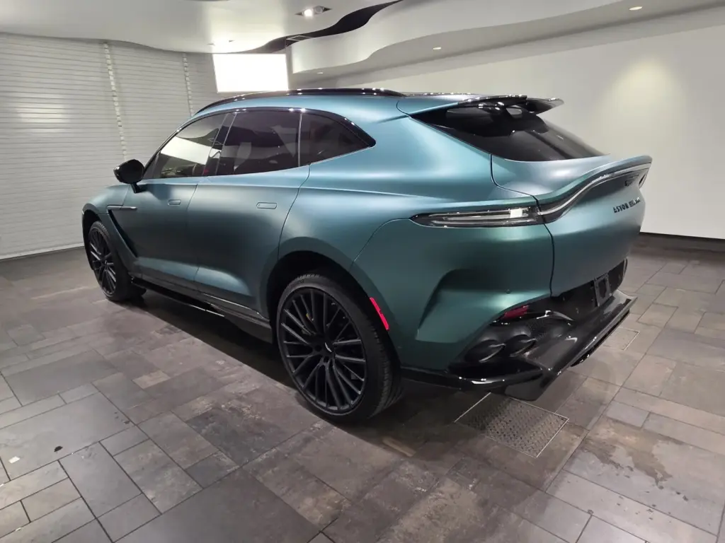 2024 DBX 707 SUV thumbnail vehicle image 1