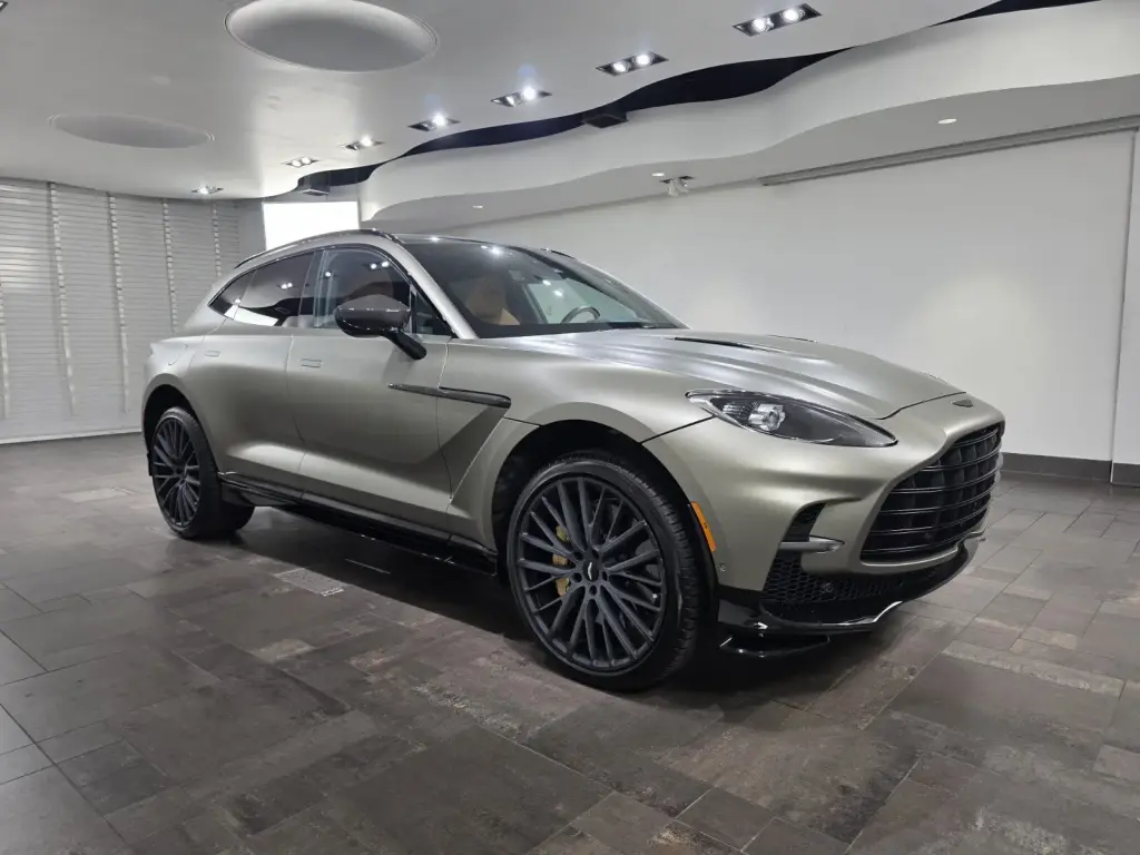 2024 DBX 707 SUV main vehicle image