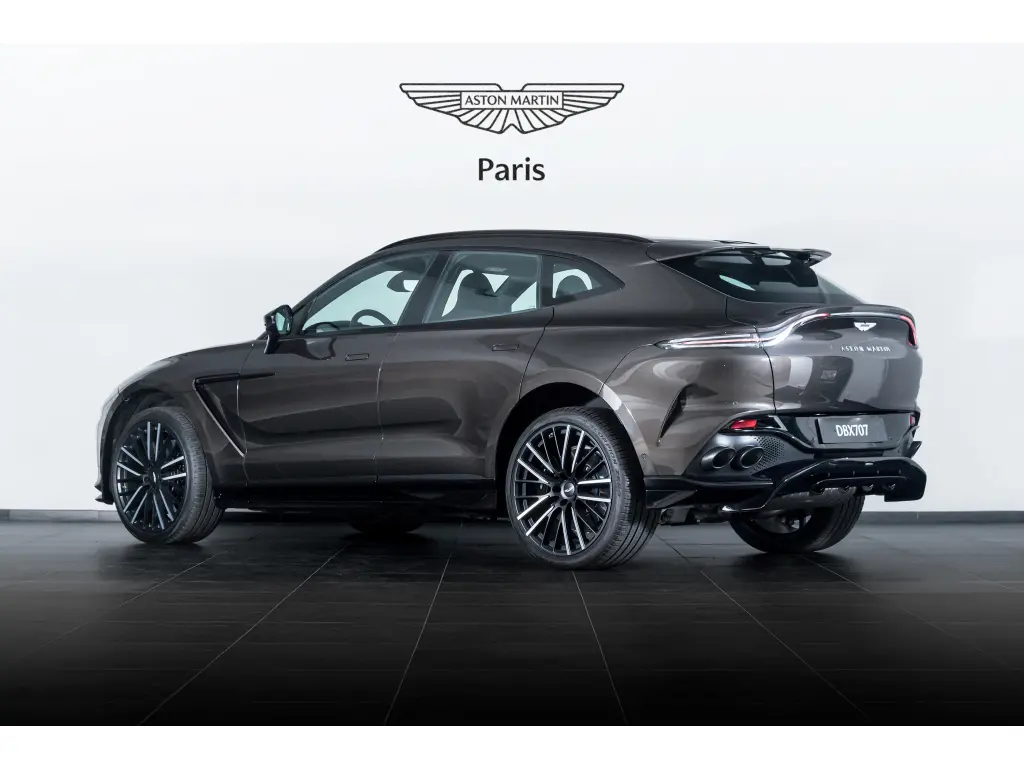 2024 DBX 707 SUV thumbnail vehicle image 1