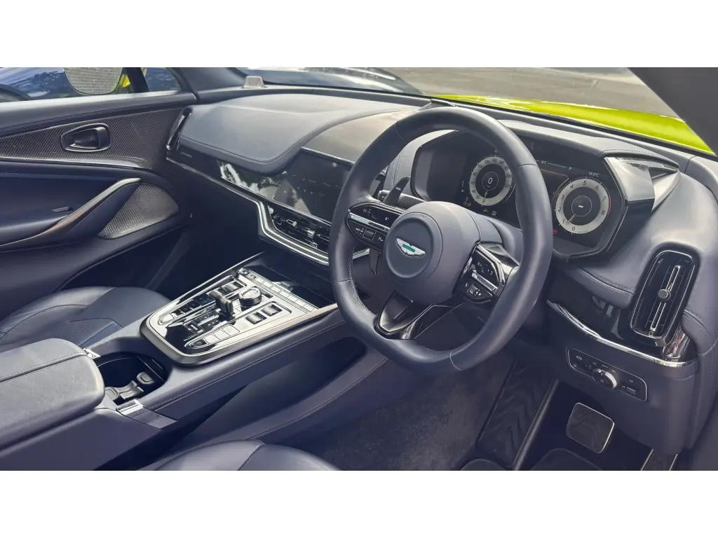 2025 DBX 707 SUV thumbnail vehicle image 2