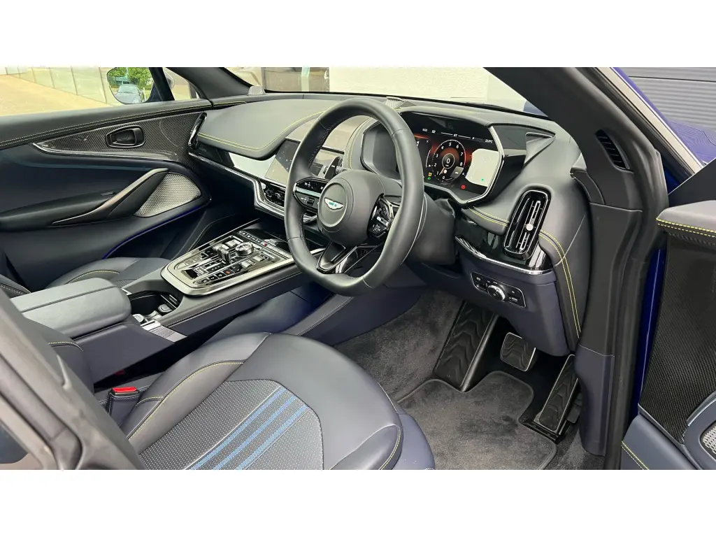 2025 DBX 707 SUV thumbnail vehicle image 2