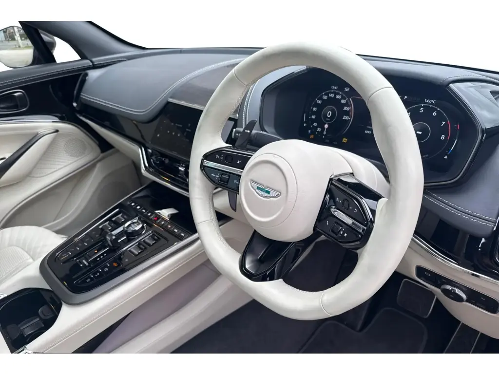 2025 DBX 707 SUV thumbnail vehicle image 2