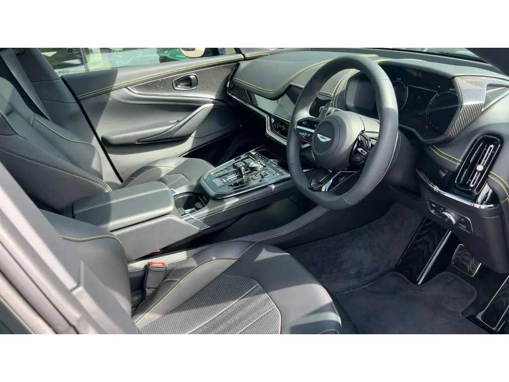 2025 DBX 707 SUV thumbnail vehicle image 2