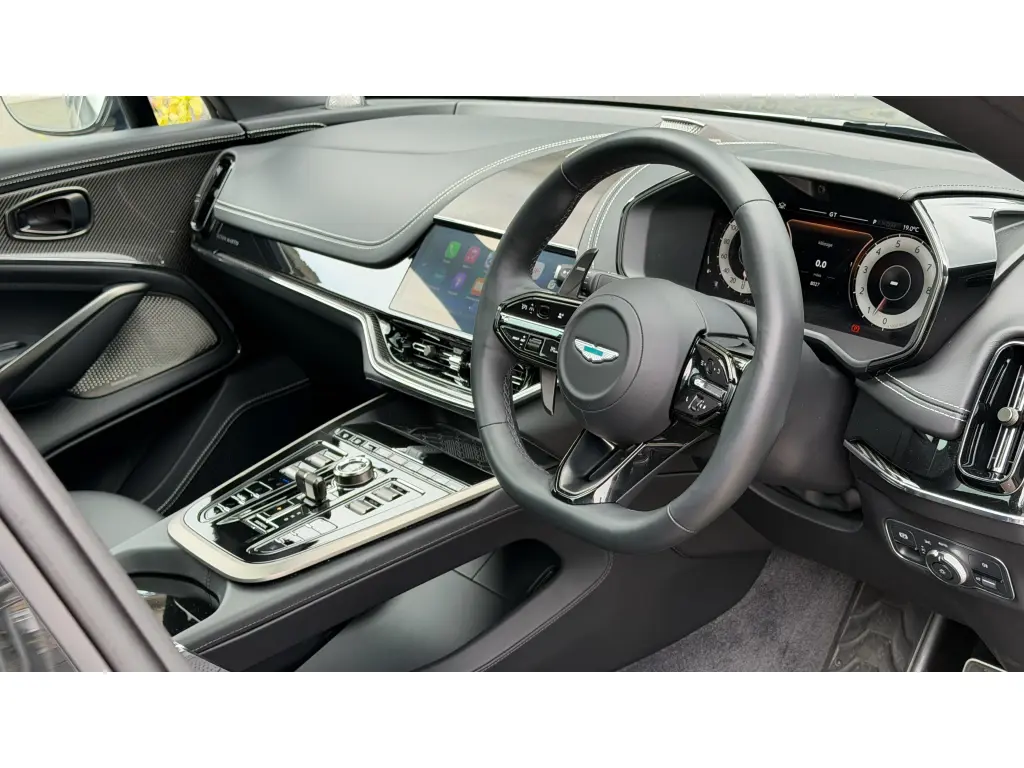 2025 DBX 707 SUV thumbnail vehicle image 2