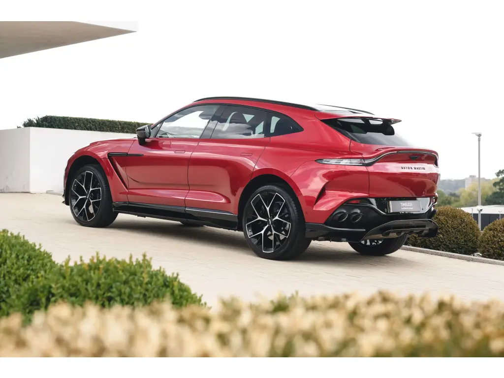 2025 DBX 707 SUV thumbnail vehicle image 1