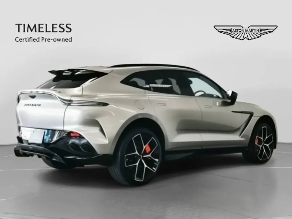 2025 DBX 707 SUV thumbnail vehicle image 1