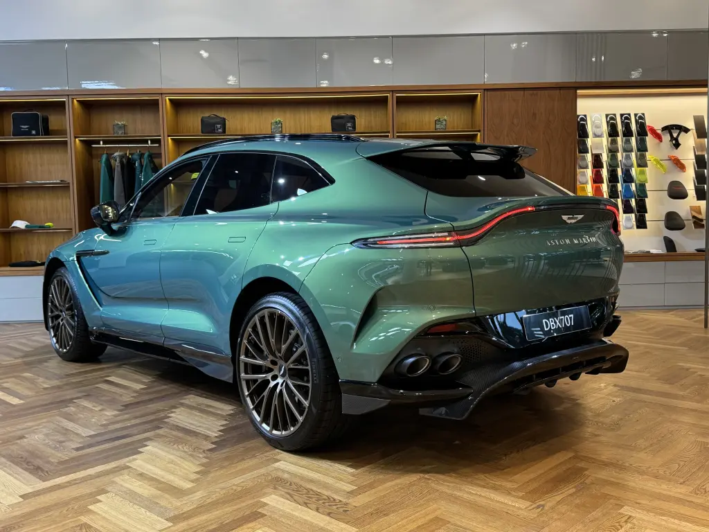 2025 DBX 707 SUV thumbnail vehicle image 1