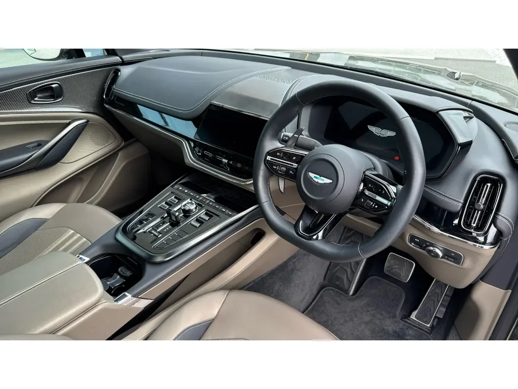 2025 DBX 707 SUV thumbnail vehicle image 2