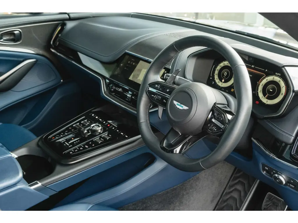 2025 DBX 707 SUV thumbnail vehicle image 2