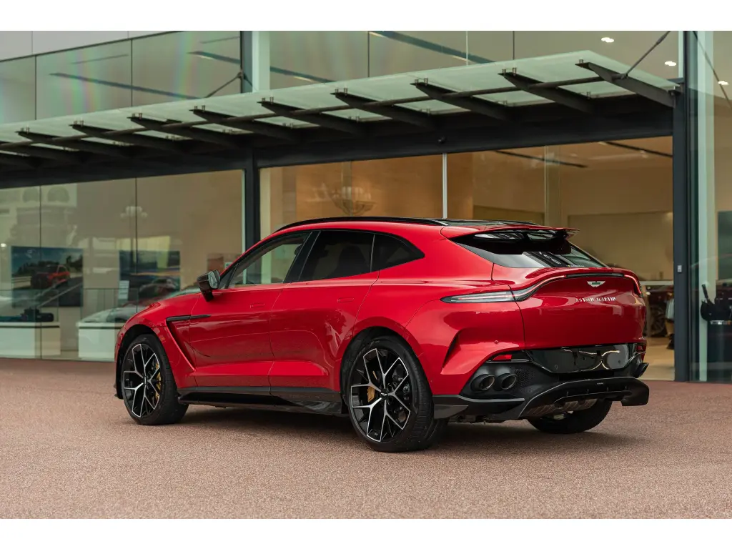 2025 DBX 707 SUV thumbnail vehicle image 1
