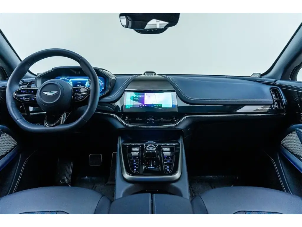 2025 DBX 707 SUV thumbnail vehicle image 2
