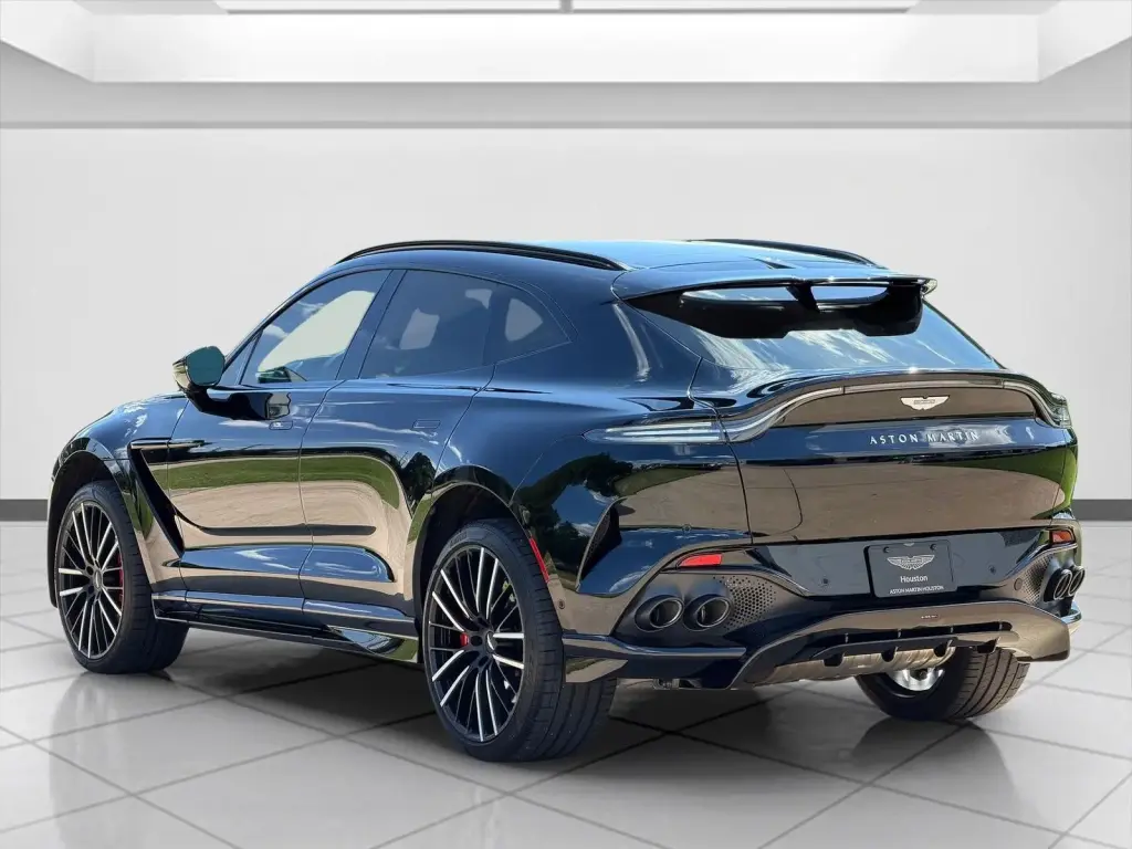2025 DBX 707 SUV thumbnail vehicle image 1
