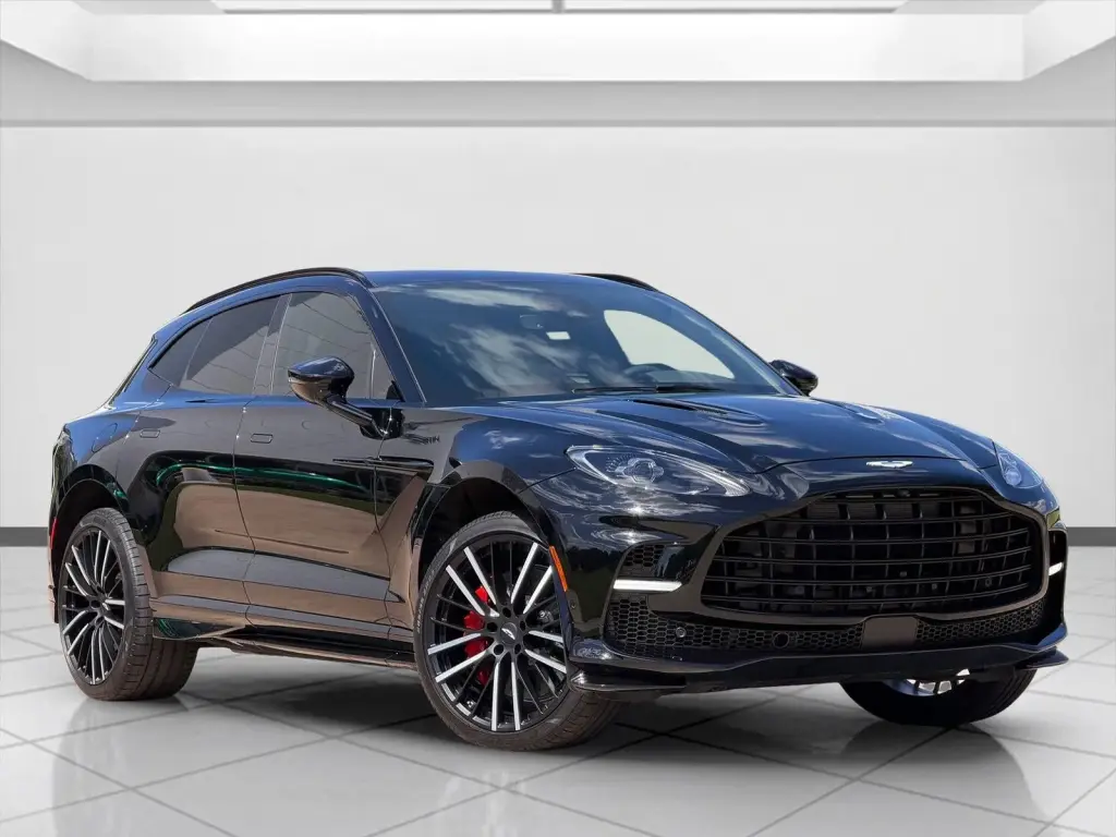2025 DBX 707 SUV main vehicle image