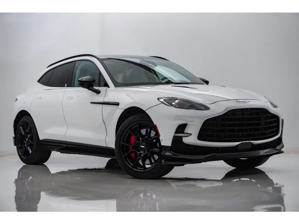 2025 DBX 707 SUV main vehicle image