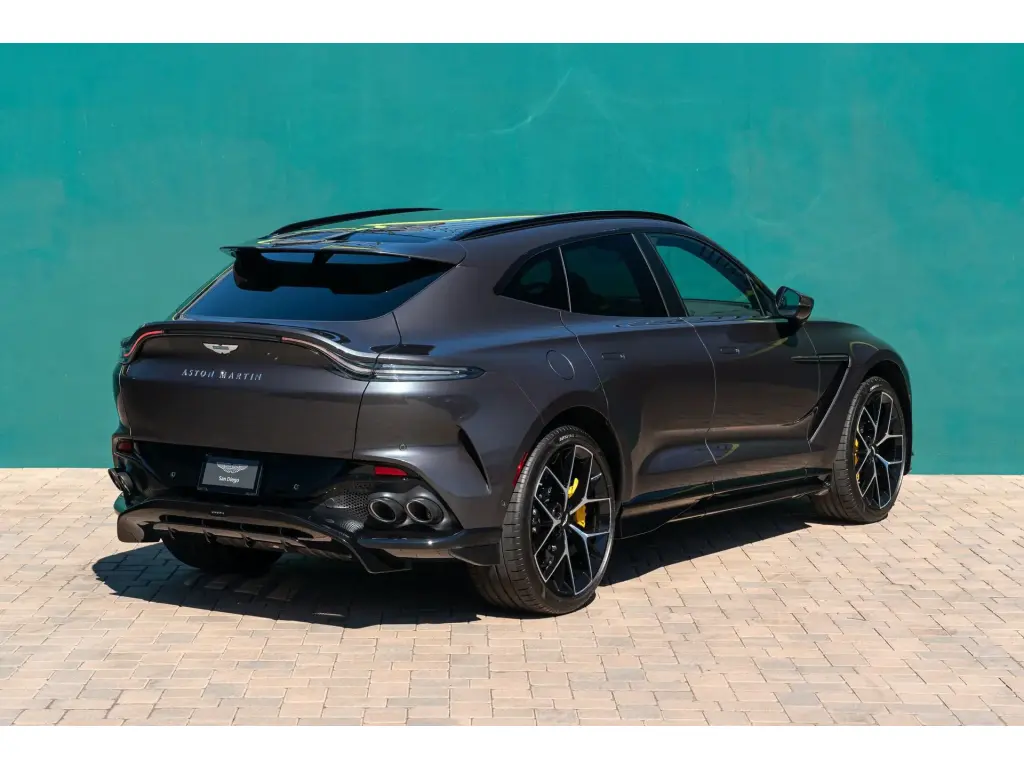 2025 DBX 707 SUV thumbnail vehicle image 1