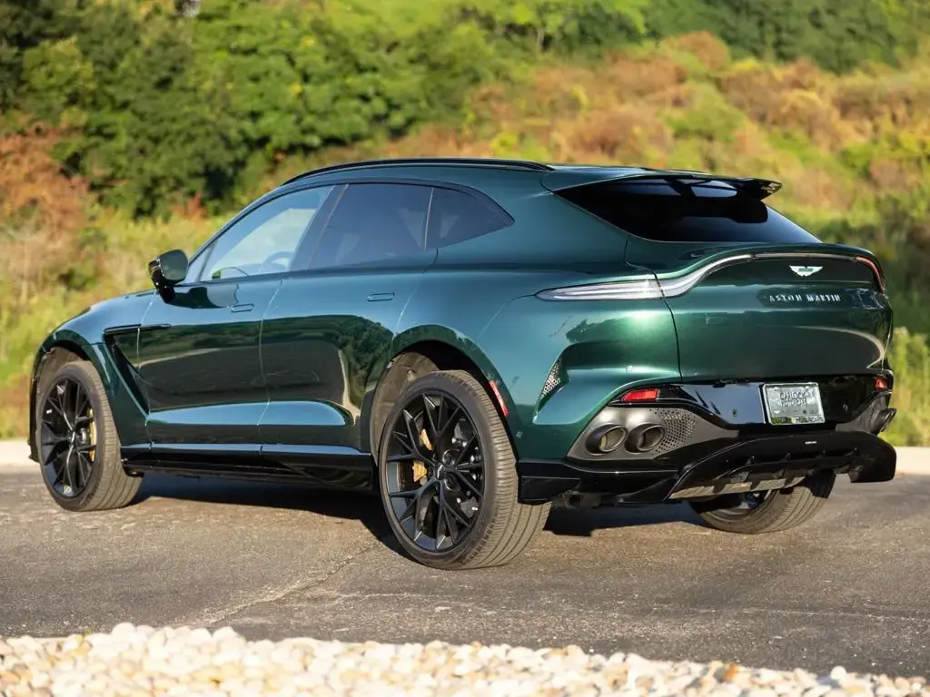2025 DBX 707 SUV thumbnail vehicle image 1