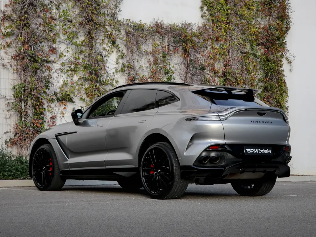 2025 DBX 707 SUV thumbnail vehicle image 1