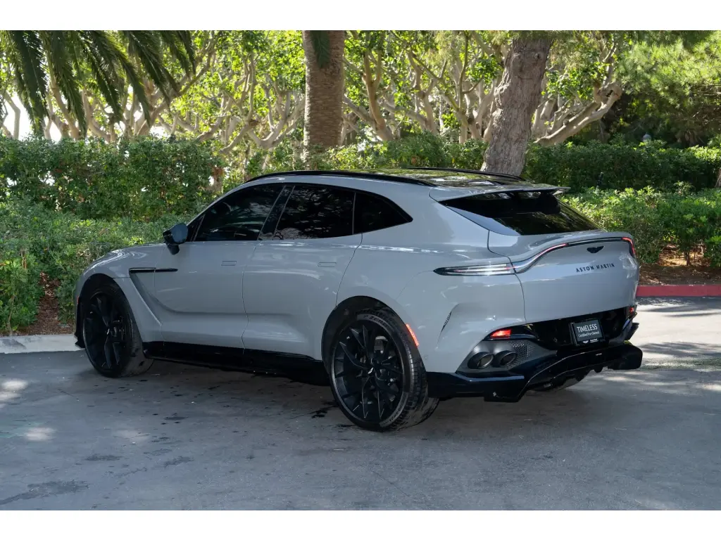 2025 DBX 707 SUV thumbnail vehicle image 1