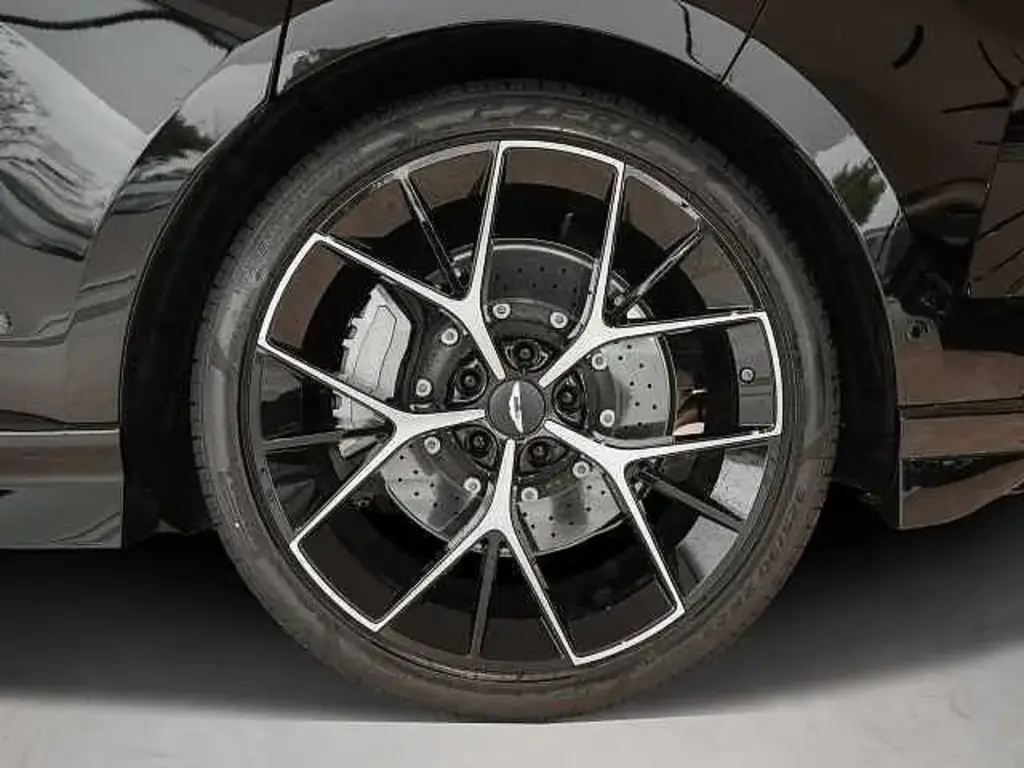 undefined thumbnail vehicle image 3