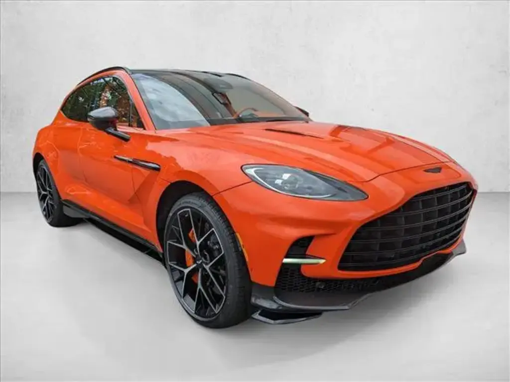 2025 DBX 707 SUV main vehicle image