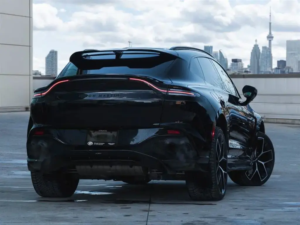 2025 DBX 707 SUV thumbnail vehicle image 1
