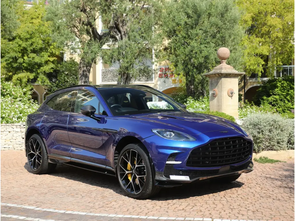 2025 DBX 707 SUV main vehicle image