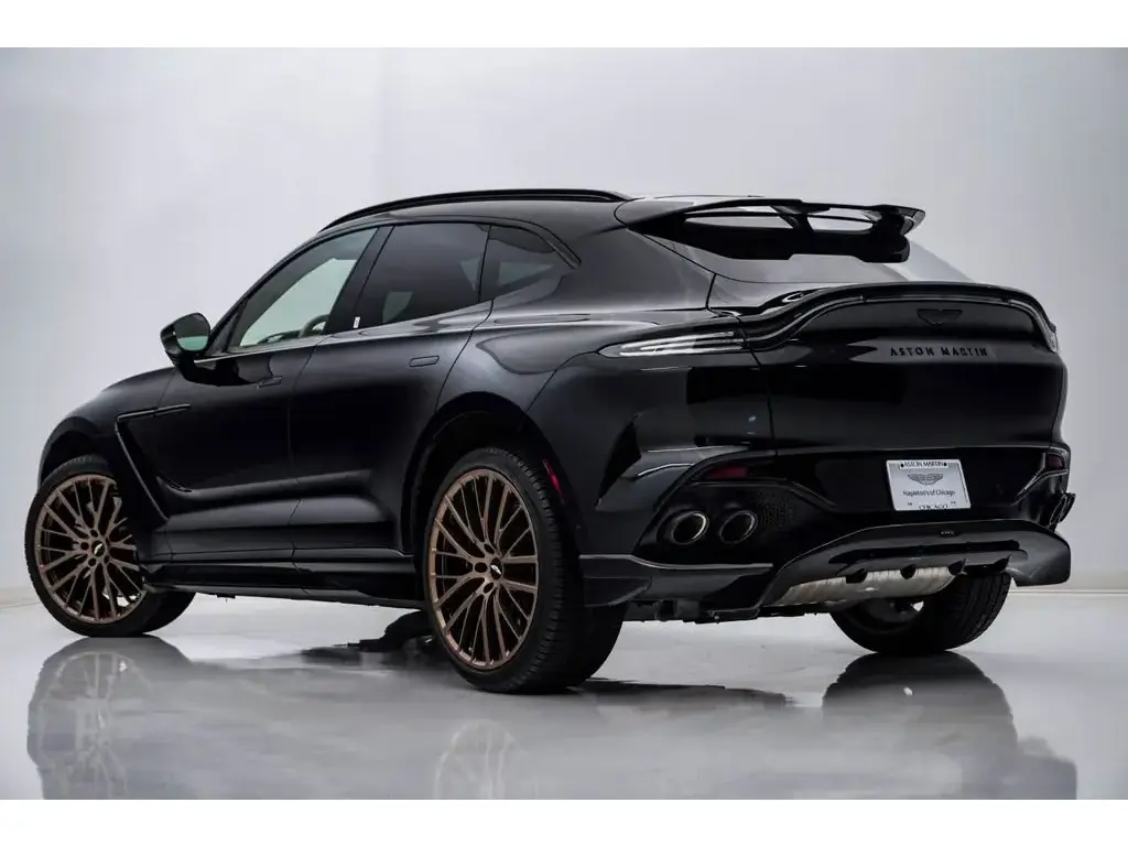 2025 DBX 707 SUV thumbnail vehicle image 1