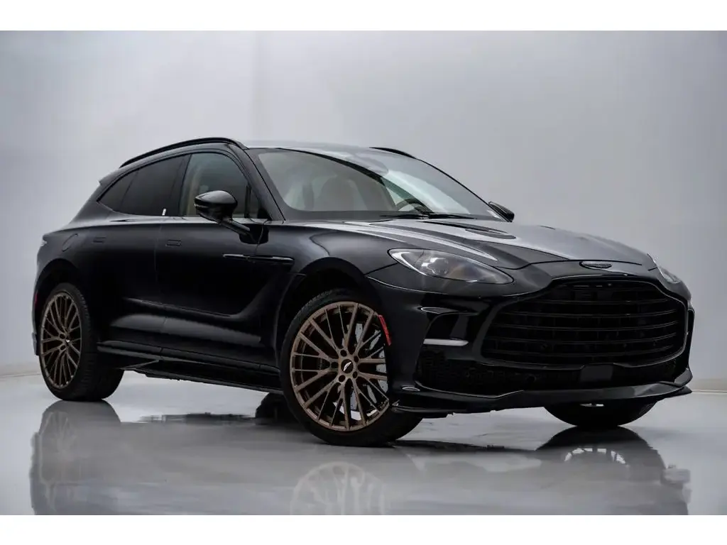 2025 DBX 707 SUV main vehicle image